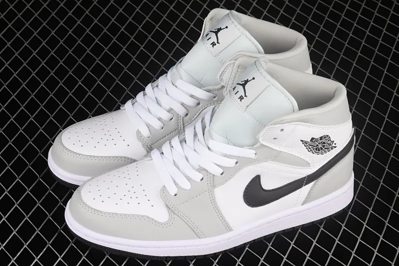 All Categories Air Jordan Jordan Series Basketball Shoes Air Jordan 1 Mid Differentiated Versions Air Jordan 1 Mid AJ1 Joe 1 New Ash Mid-top Cultural Basketball Shoes BQ6472-015